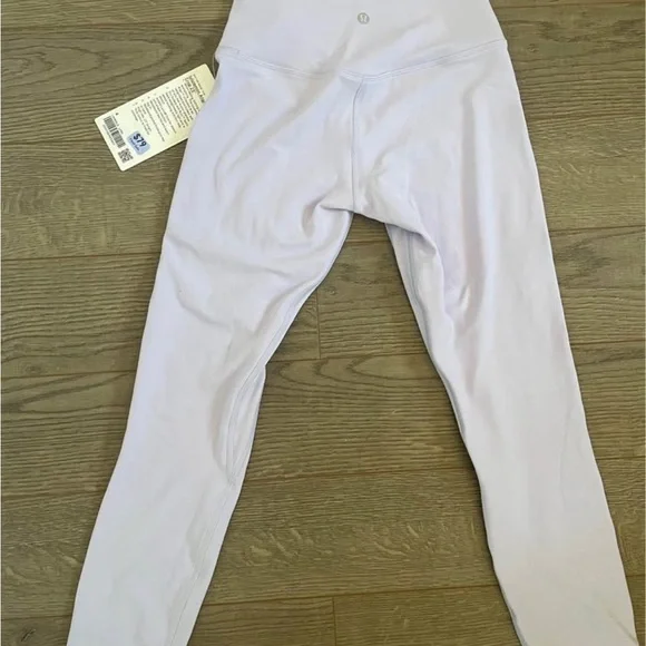 Lululemon Align HR crop 23” Lavender Leggings size 4 - Picture 3 of 5